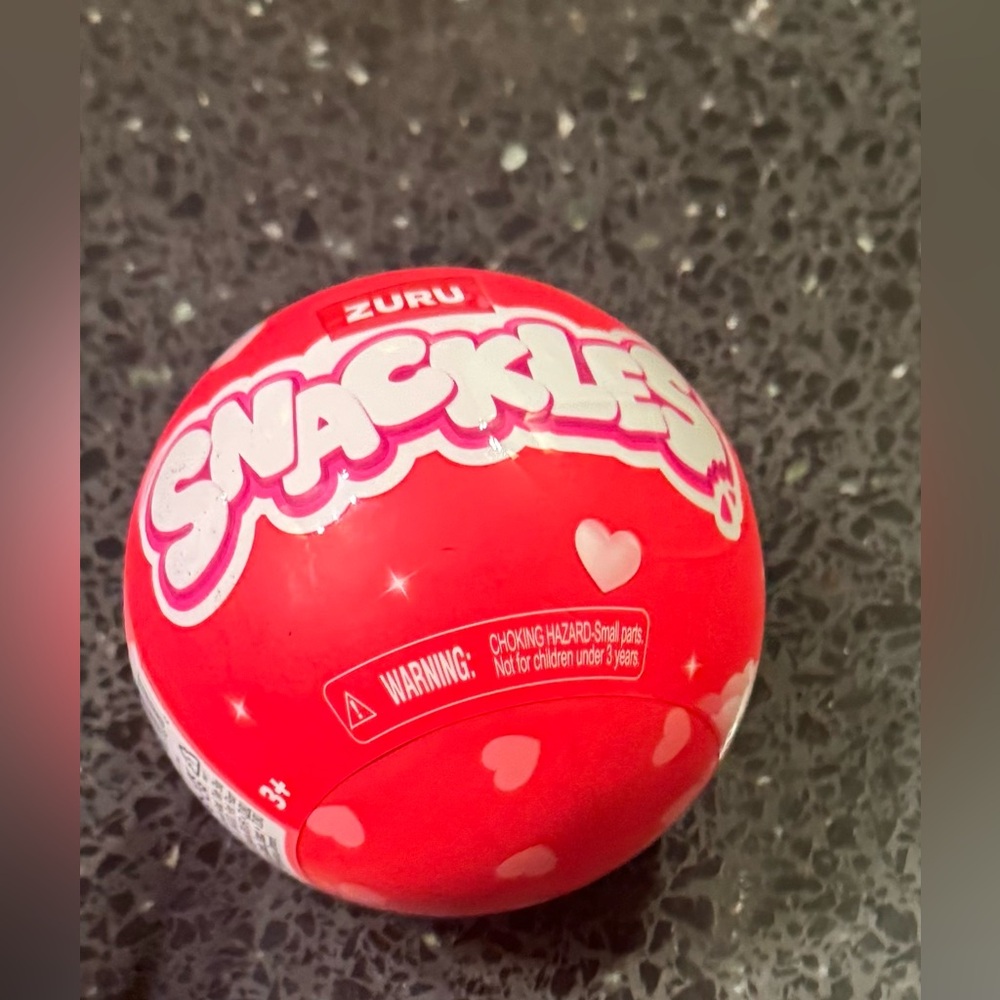 Zuru Snackles Red Toy Ball